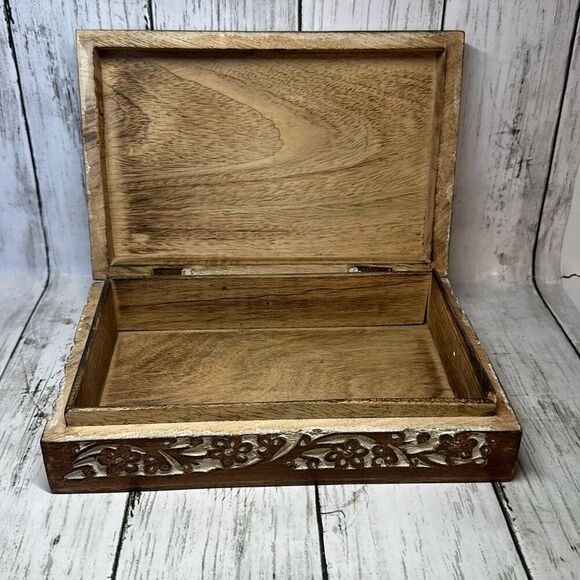Vintage Hand Carved Wooden Trinket Box Jewelry Box - Picture 7 of 7
